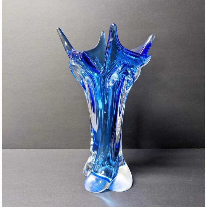  Vase vintage en verre soufflé bleu